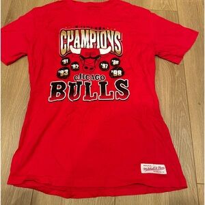 Chicago Bulls champions t-shirt, Mitchell & Ness, men’s size medium